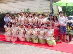 ชุดไทยเพื่อนเจ้าสาว เช่าที่แบมบี้ เวดดิ้ง ห้วยขวาง